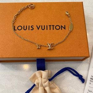 Louis Vuitton Iconic Gold Bracelet 💙🧡